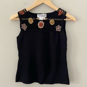 Joseph A. Vintage Black Floral Crochet Scoop Neck Sleeveless Tank Top